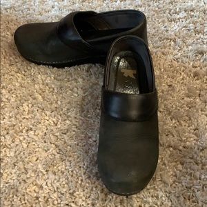 Dansko Pro size 40 in black.